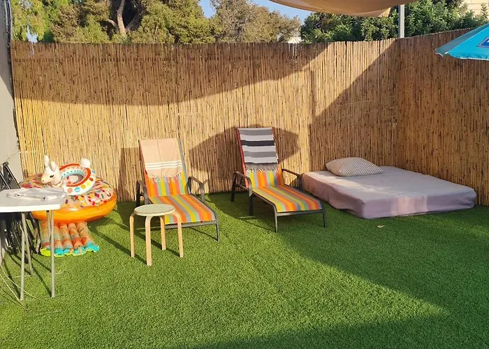 Private Swimming Pool ! דירת סטודיו קטנה עם בריכה פרטית